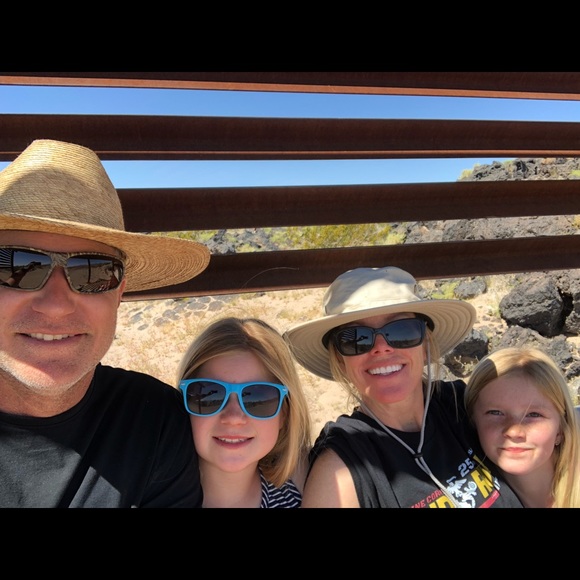 Meet your Posher, Shelley - Picture 3 of 5